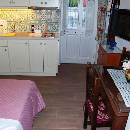 Yangos Traditional Home Kouramádes Екстериор снимка
