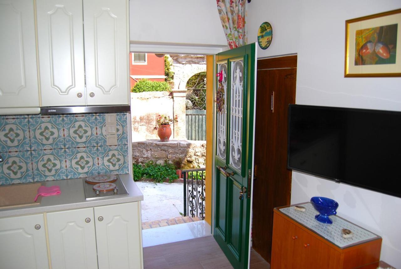 Yangos Traditional Home Kouramádes Екстериор снимка