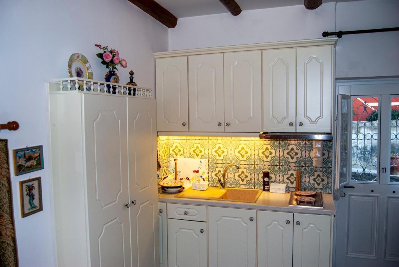 Yangos Traditional Home Kouramádes Екстериор снимка