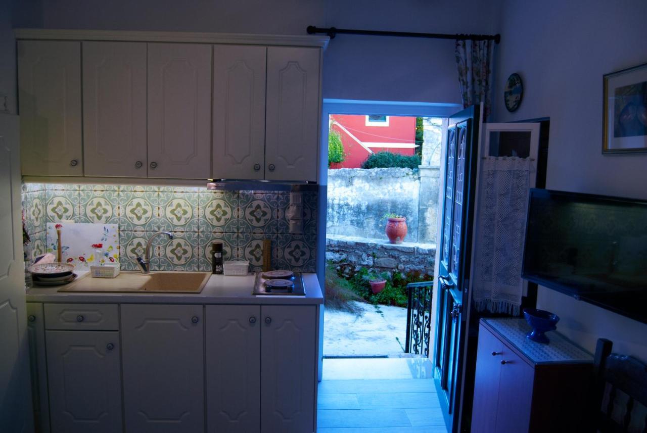 Yangos Traditional Home Kouramádes Екстериор снимка