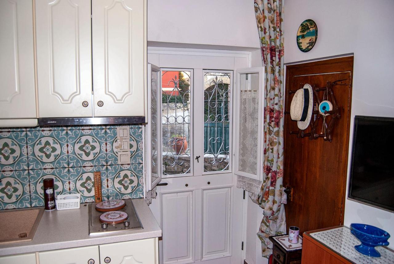 Yangos Traditional Home Kouramádes Екстериор снимка
