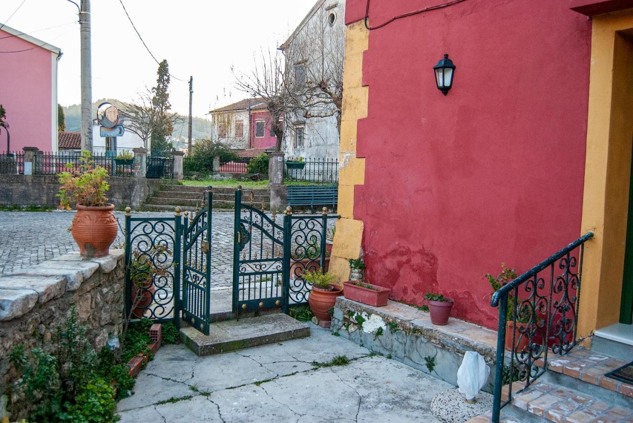 Yangos Traditional Home Kouramádes Екстериор снимка