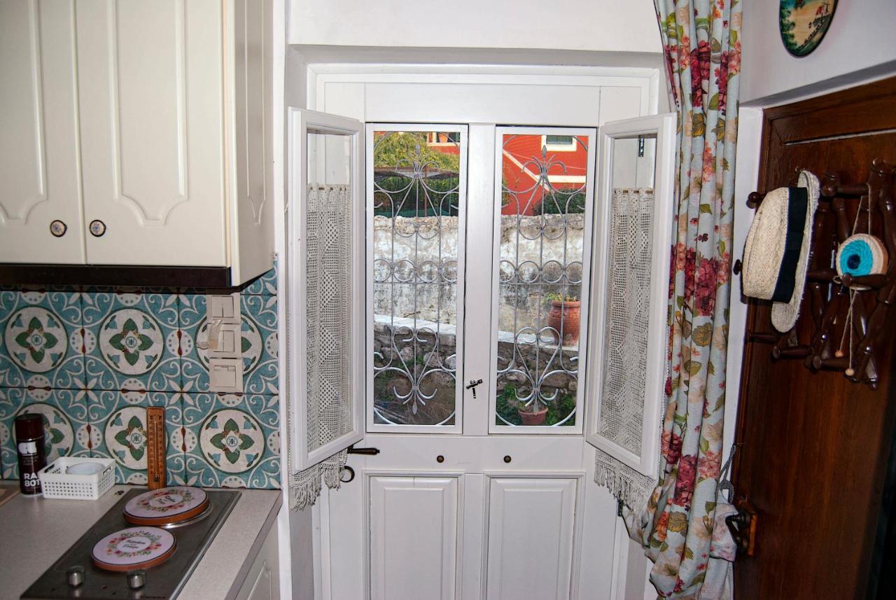 Yangos Traditional Home Kouramádes Екстериор снимка
